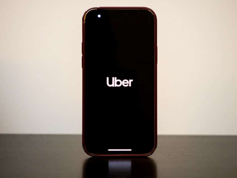 Fighting for Employees’ Rights:<br />
The Allstate Class Action Lawsuit